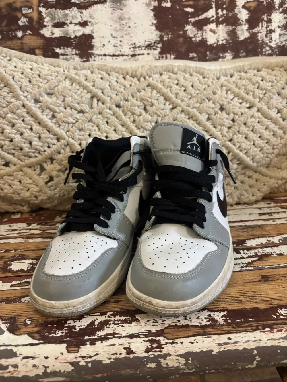 Nike Air Jordan 1 Mid White Black Gray